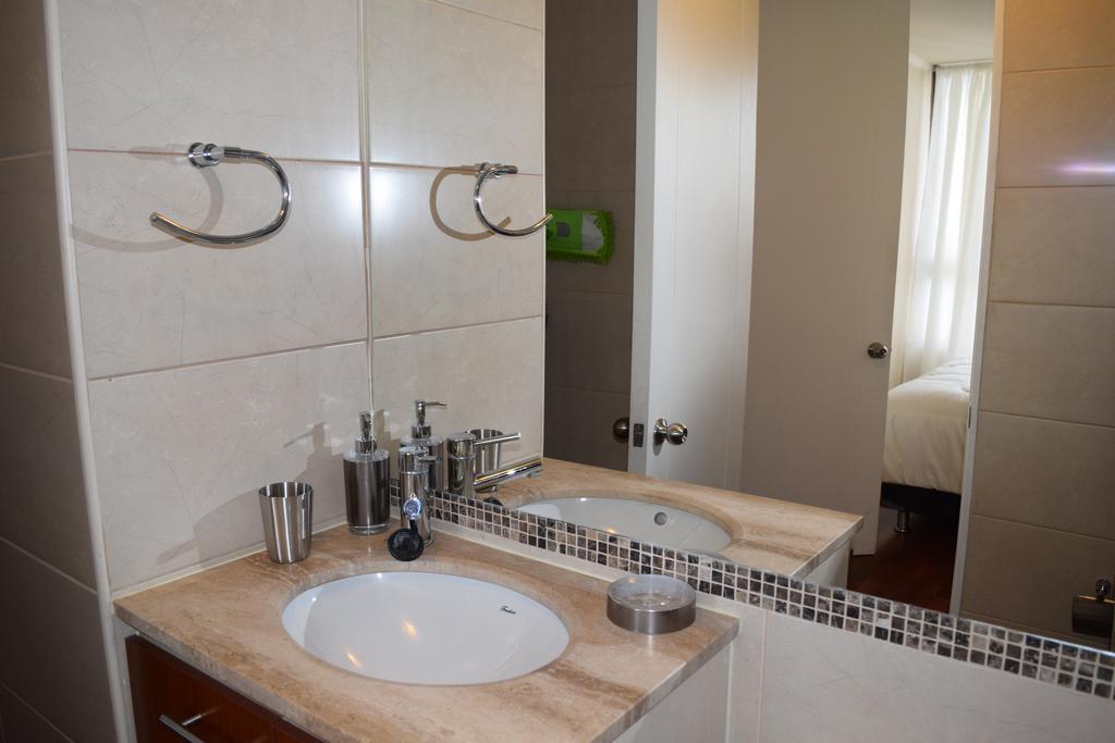 Sys Suites Lord Cochrane Santiago du Chili Extérieur photo